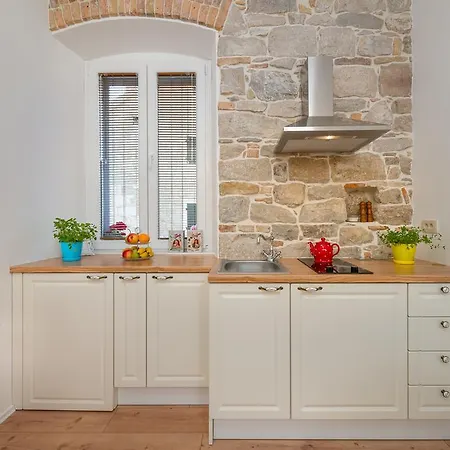 Apartamento Luxury Boutique Stone Palace