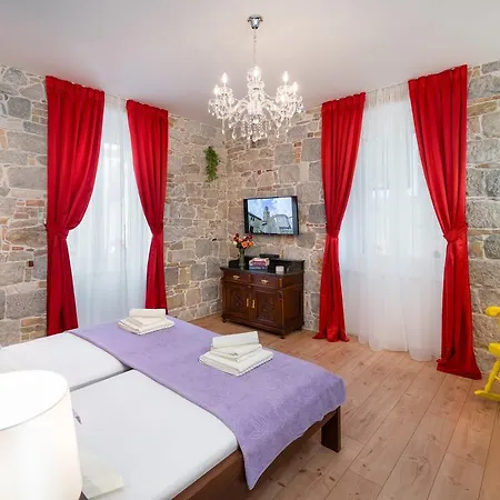 Luxury Boutique Stone Palace Спліт
